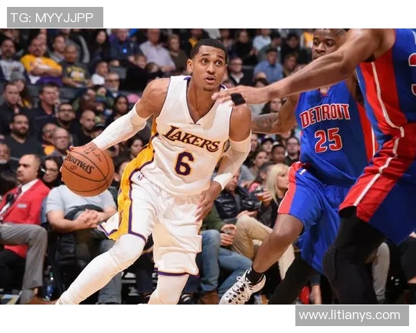 底特律活塞与洛杉矶湖人激战正酣谁能在NBA赛场上笑到最后