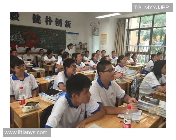 克罗斯在足球历史上的传奇之路与未来发展展望 克罗斯在足球历史上的传奇之路与未来发展展望